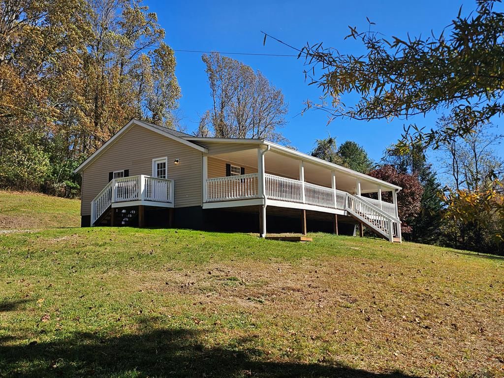 Photo of 207 Rippey Hollow Rd, Galax, VA 24333 (MLS # 103890)