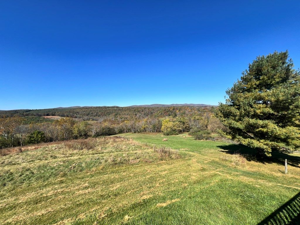 Photo of 2616 Pope Rd, Ivanhoe, VA 24350 (MLS # 104075)