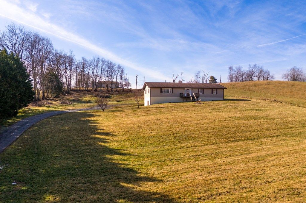 Photo of 20036 Bethel Rd, Abingdon, VA 24211 (MLS # 104368)