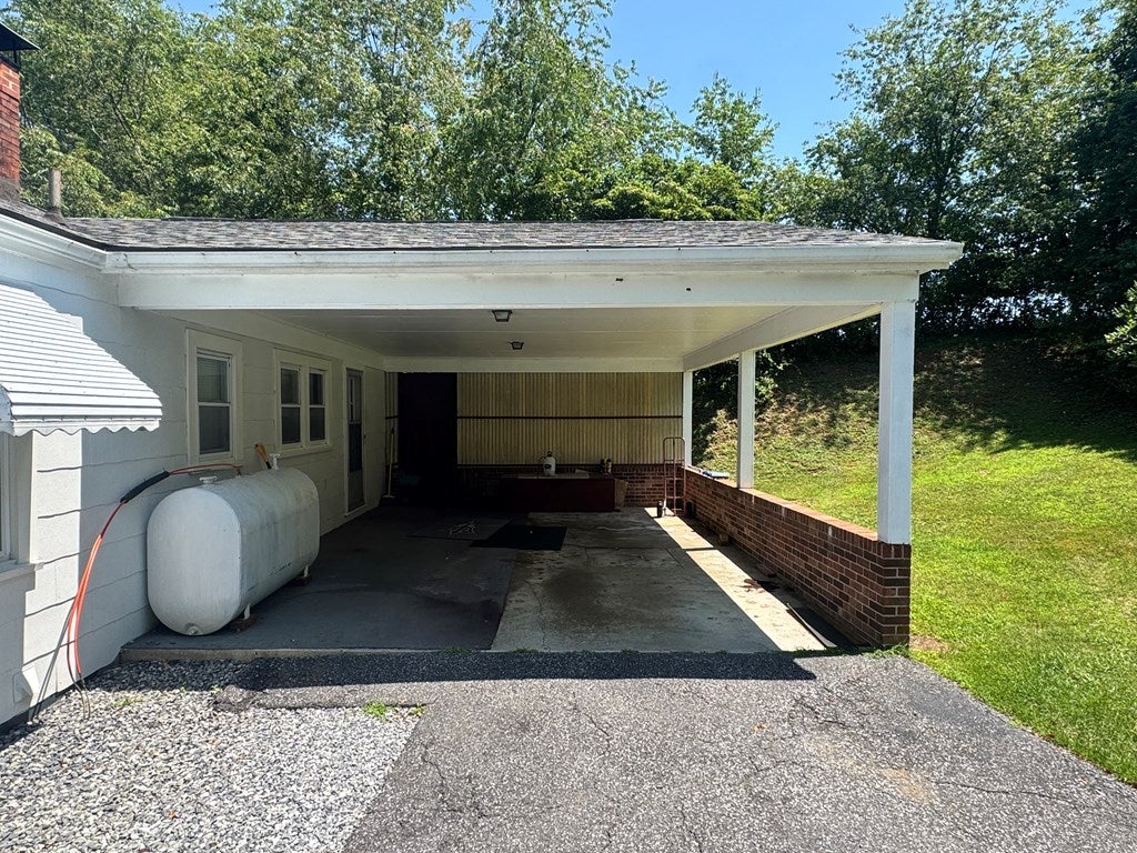 Photo of 469 Nuckolls Curve Rd, Galax, VA 24333 (MLS # 111047)