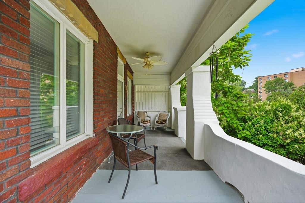 Photo of 537 Oak Avenue, Norton, VA 24273 (MLS # 110970)