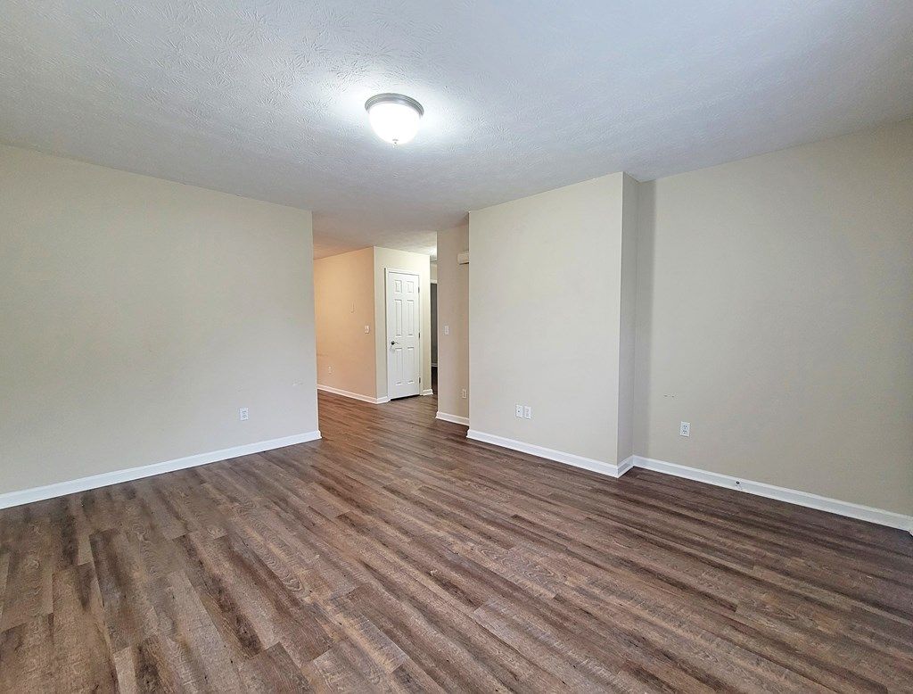 Photo of 952 Beverly Drive, Unit #10 DR, Abingdon, VA 24210 (MLS # 110172)