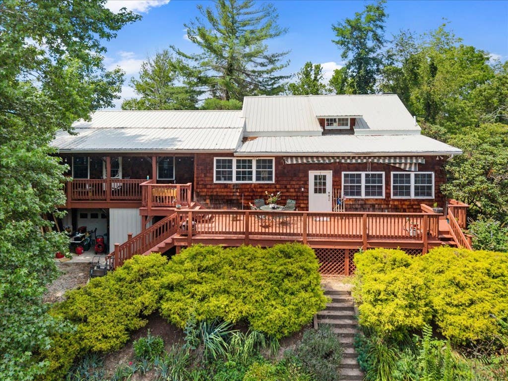 Photo of 4549 Robinson Tract Road, Pulaski, VA 24301 (MLS # 111088)