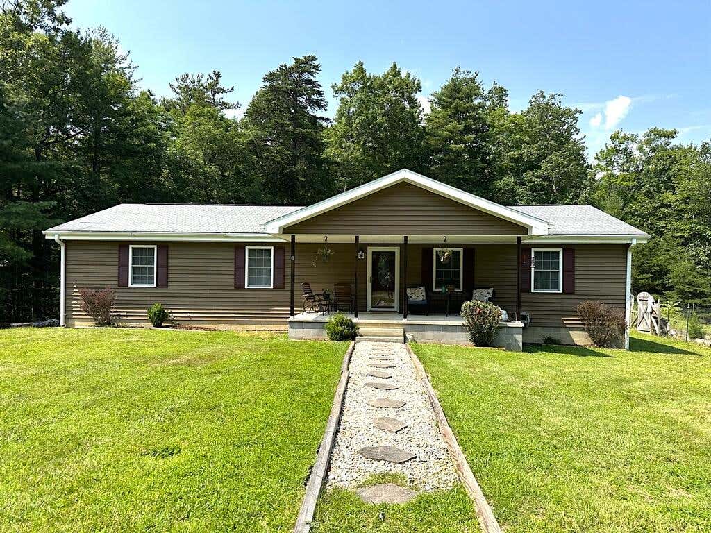 Photo of 332 Ironwood Lane, Wytheville, VA 24382 (MLS # 111441)