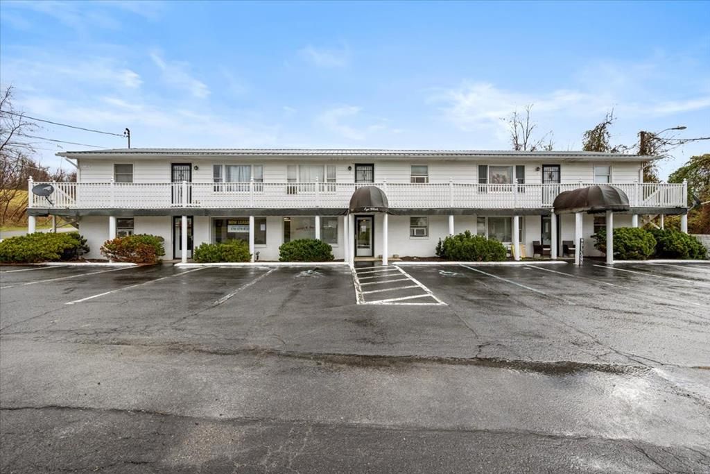 Photo of 33424 Bunker Hill Lane, Glade Spring, VA 24340 (MLS # 104250)