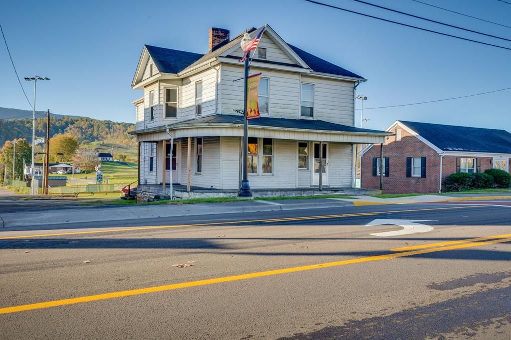 Photo of 293 W Main Street, Lebanon, VA 24266 (MLS # 103860)