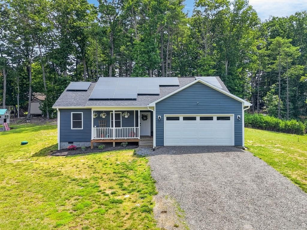 Photo of 192 Lonesome Dove Dr, Woodlawn, VA 24381 (MLS # 110769)