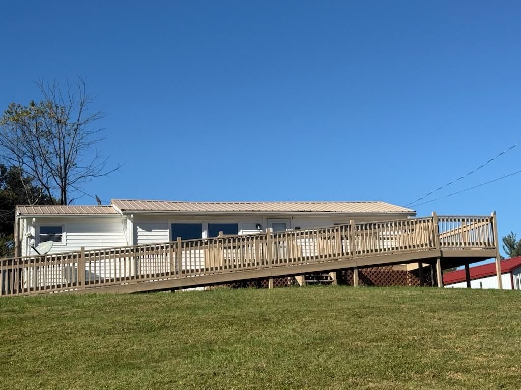 Photo of 113 Split Oak Ln, Galax, VA 24333 (MLS # 103774)