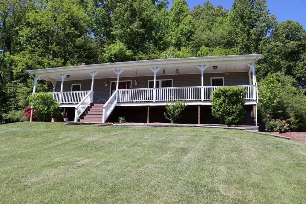 Photo of 21377 Tranbarger Rd, Bristol, VA 24202 (MLS # 110094)