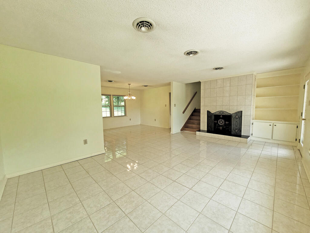 Photo of 133 Glenrochie Drive, Abingdon, VA 24211 (MLS # 111782)