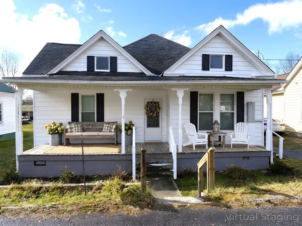 Photo of 324 Grace Street, Glade Spring, VA 24340 (MLS # 104579)