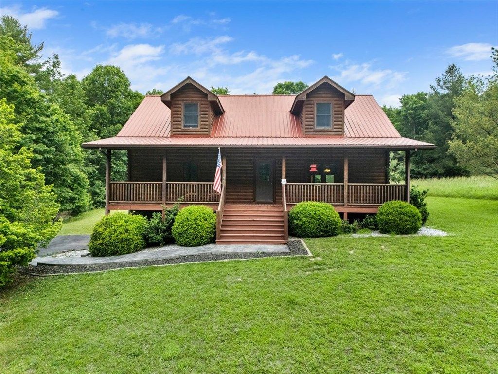 Photo of 173 Cavalier Drive, Hillsville, VA 24343 (MLS # 110518)