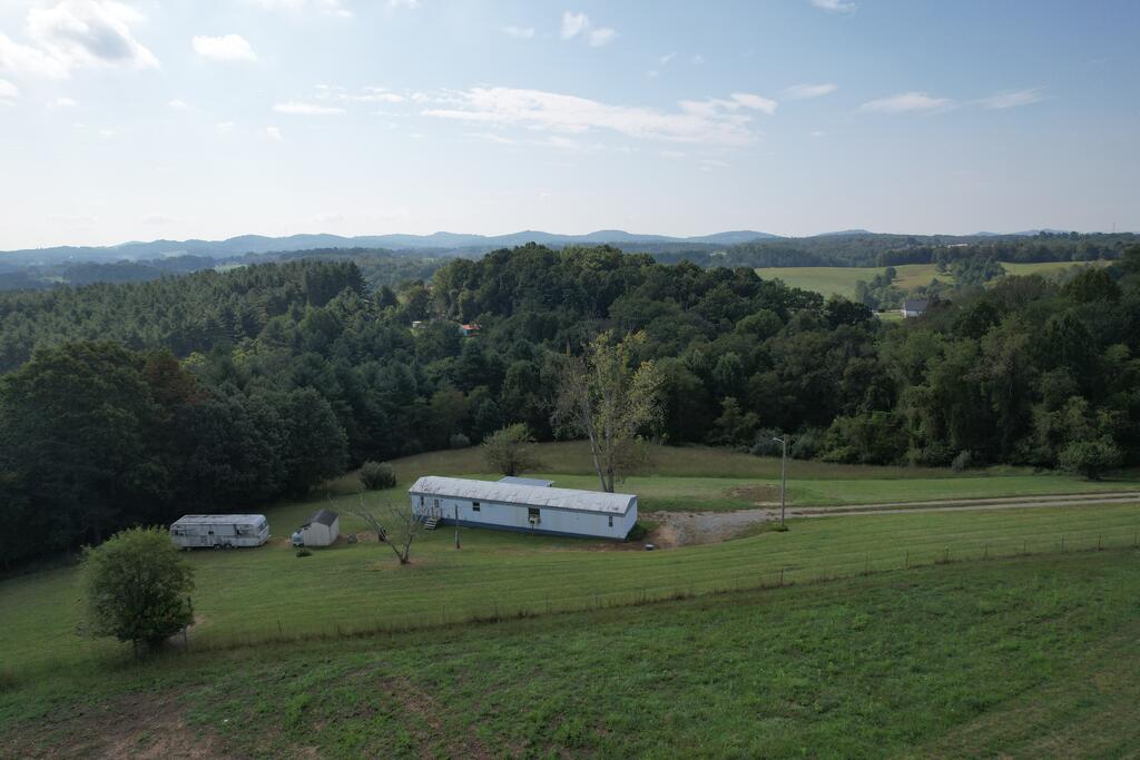 Photo of 132 Lindale Lane #N/A, Woodlawn, VA 24381 (MLS # 111995)