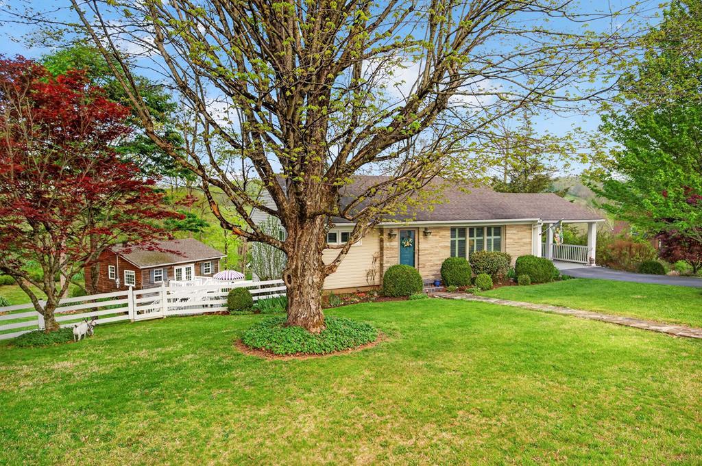 859 Mountain View Drive