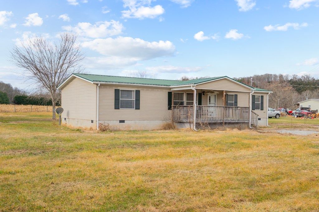 Photo of 3657 Ivanhoe Rd, Ivanhoe, VA 24350 (MLS # 104457)