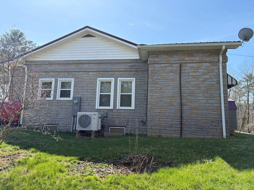 Photo of 315 Rock Creek Rd, Hillsville, VA 24343 (MLS # 109416)