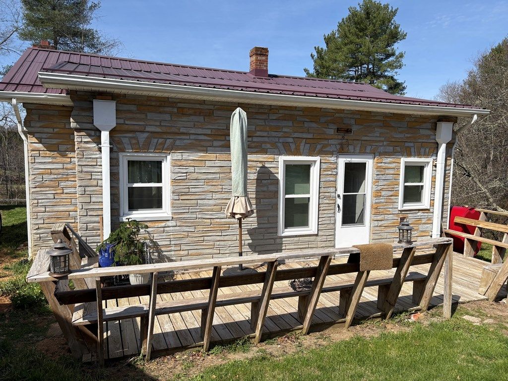 Photo of 315 Rock Creek Rd, Hillsville, VA 24343 (MLS # 109416)