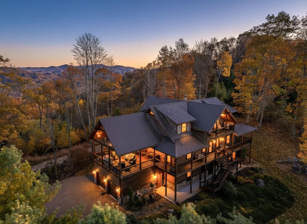 Photo of 7464 Callalantee Drive, Mountain City, TN 37683 (MLS # 103949)