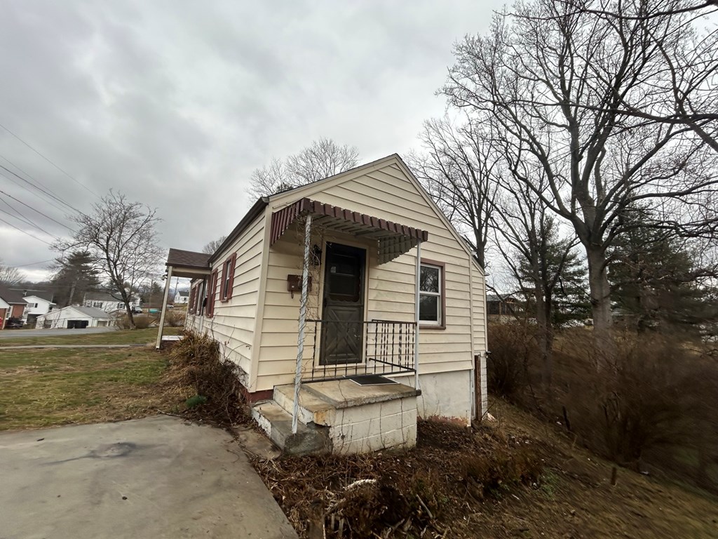 316 SUNSET DRIVE