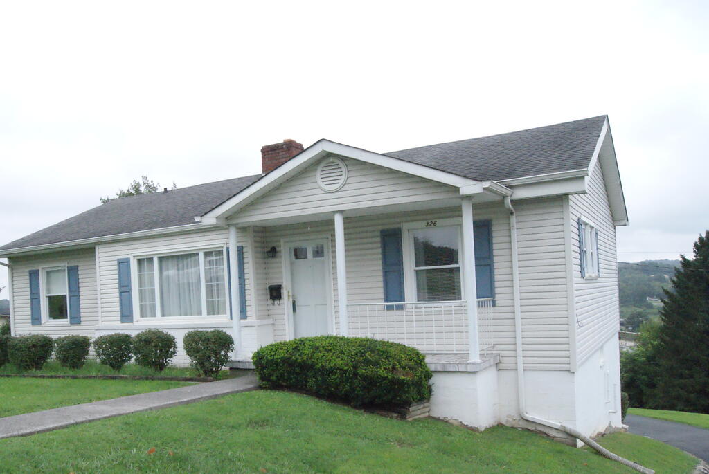 Photo of 326 Lowry Drive, Abingdon, VA 24210 (MLS # 111411)