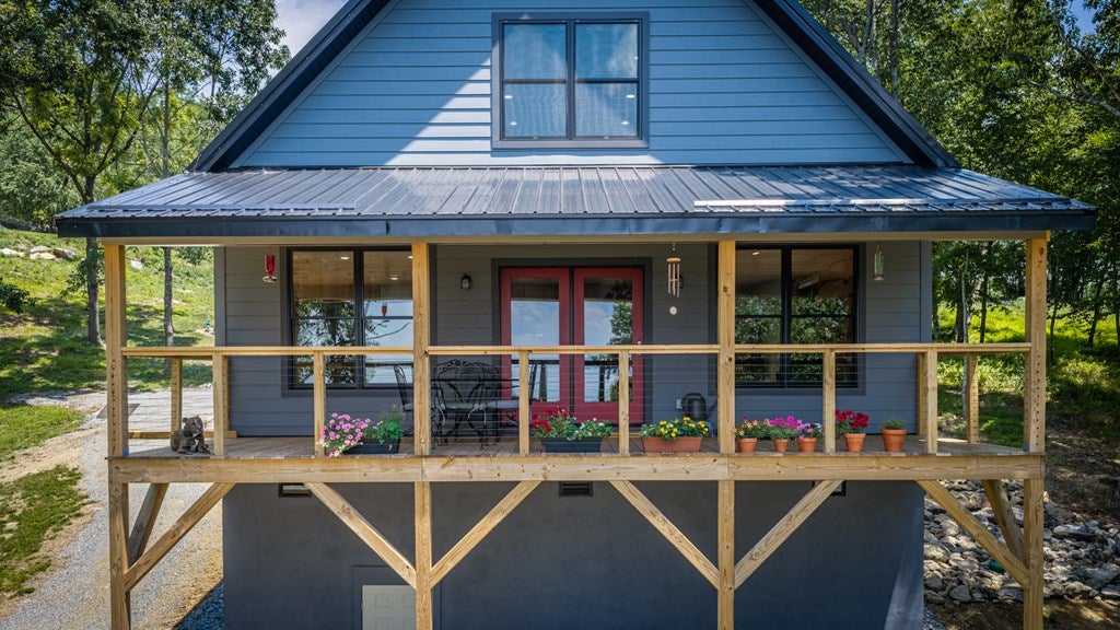Photo of 1867 Point Lookout Ln, Independence, VA 24348 (MLS # 111141)