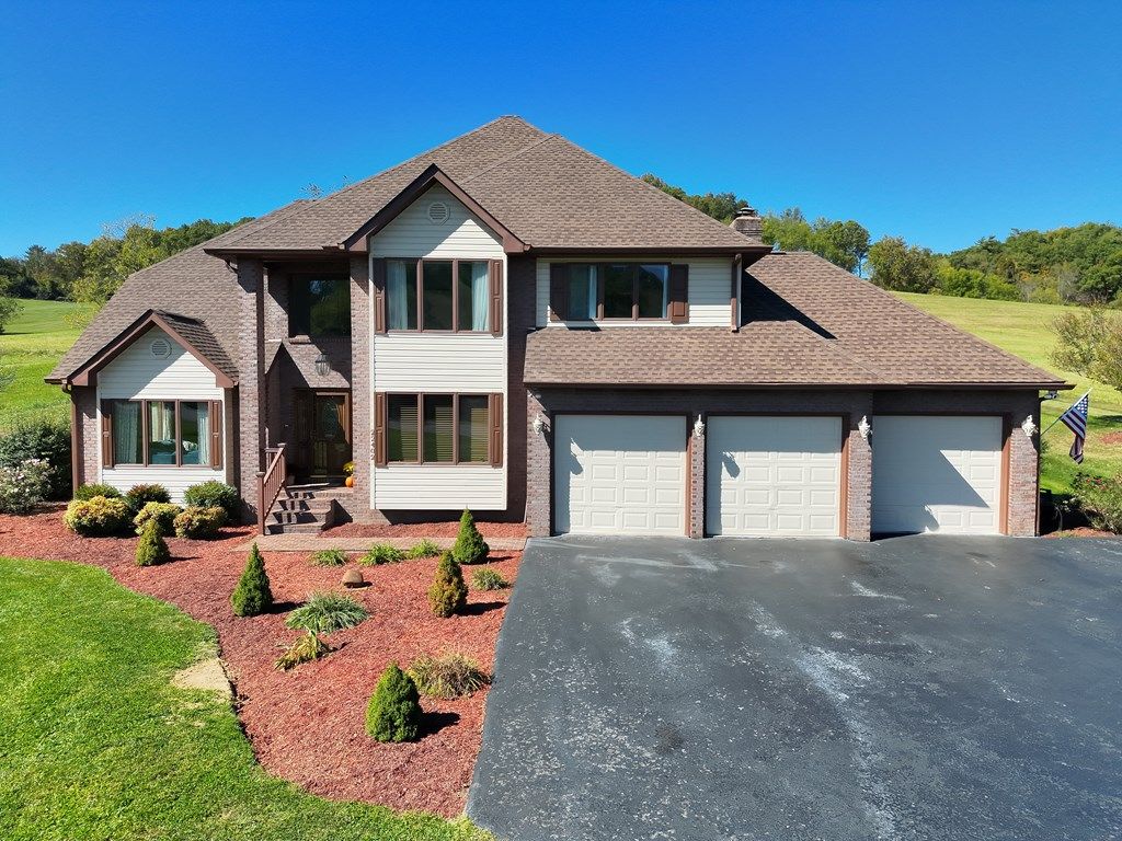 Photo of 22402 Green Spring Road, Abingdon, VA 24211 (MLS # 103734)