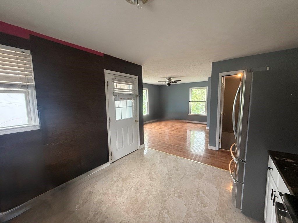 Photo of 628 Locust St, Abingdon, VA 24210 (MLS # 110427)