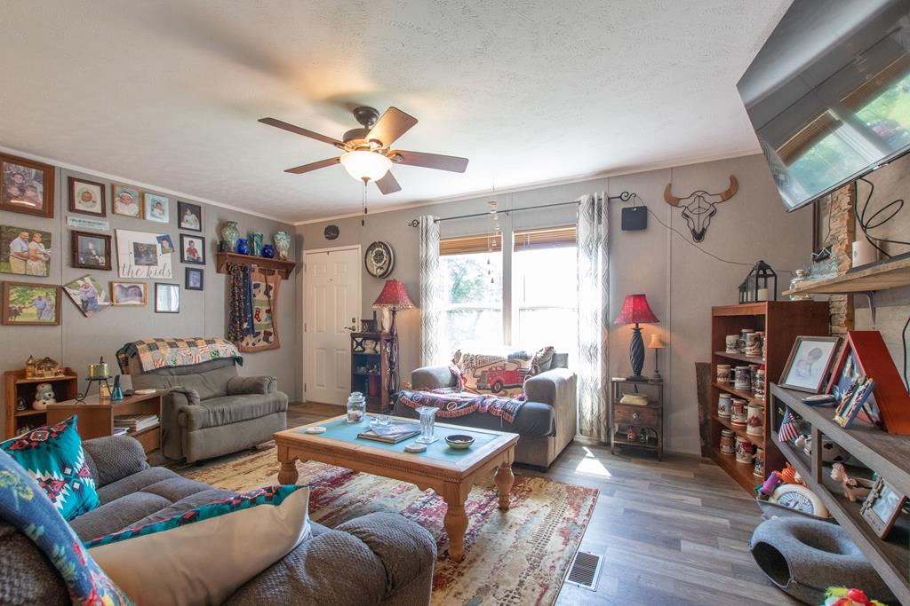 Abingdon, Virginia 24211, United States, 3 Bedrooms Bedrooms, ,2 BathroomsBathrooms,Residential,Active,167248