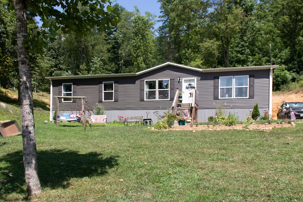 Abingdon, Virginia 24211, United States, 3 Bedrooms Bedrooms, ,2 BathroomsBathrooms,Residential,Active,167248