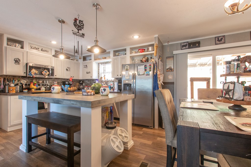 Abingdon, Virginia 24211, United States, 3 Bedrooms Bedrooms, ,2 BathroomsBathrooms,Residential,Active,167248