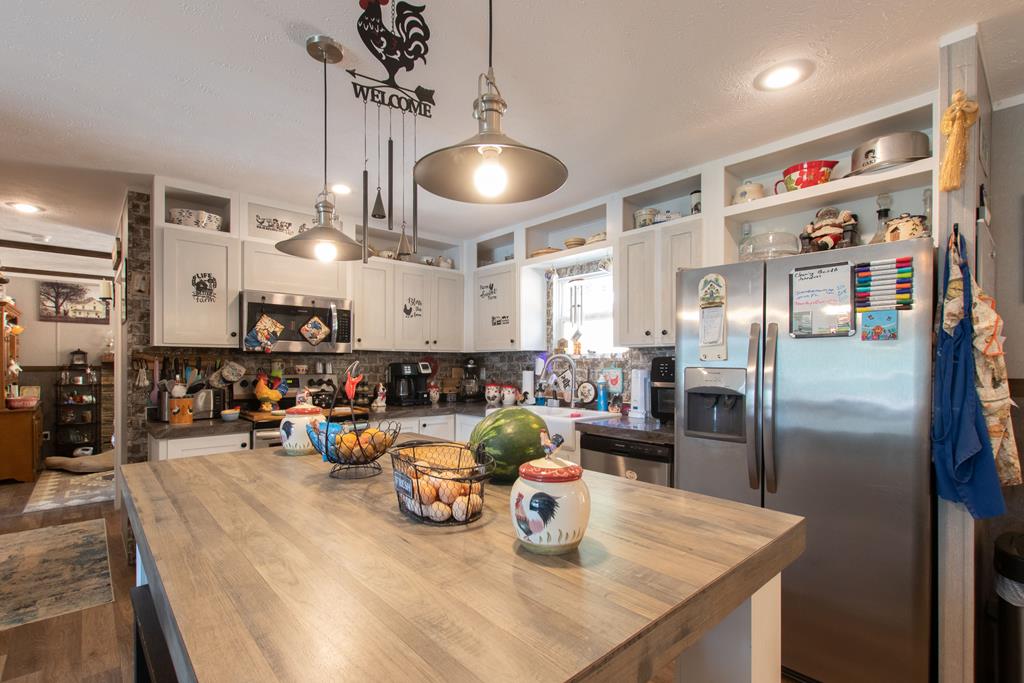 Abingdon, Virginia 24211, United States, 3 Bedrooms Bedrooms, ,2 BathroomsBathrooms,Residential,Active,167248