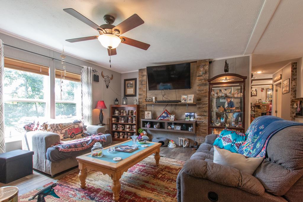 Abingdon, Virginia 24211, United States, 3 Bedrooms Bedrooms, ,2 BathroomsBathrooms,Residential,Active,167248