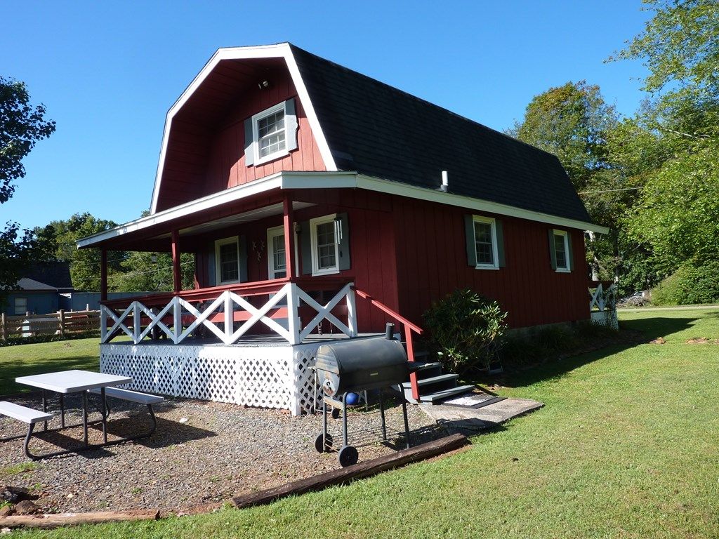 Photo of 233 Alpine Crest, Fancy Gap, VA 24328 (MLS # 103349)