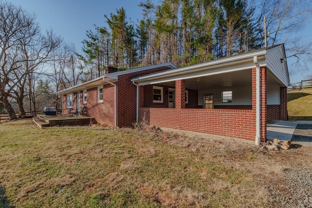 Photo of 109 Floyd Mountain Lane, Galax, VA 24333 (MLS # 105939)