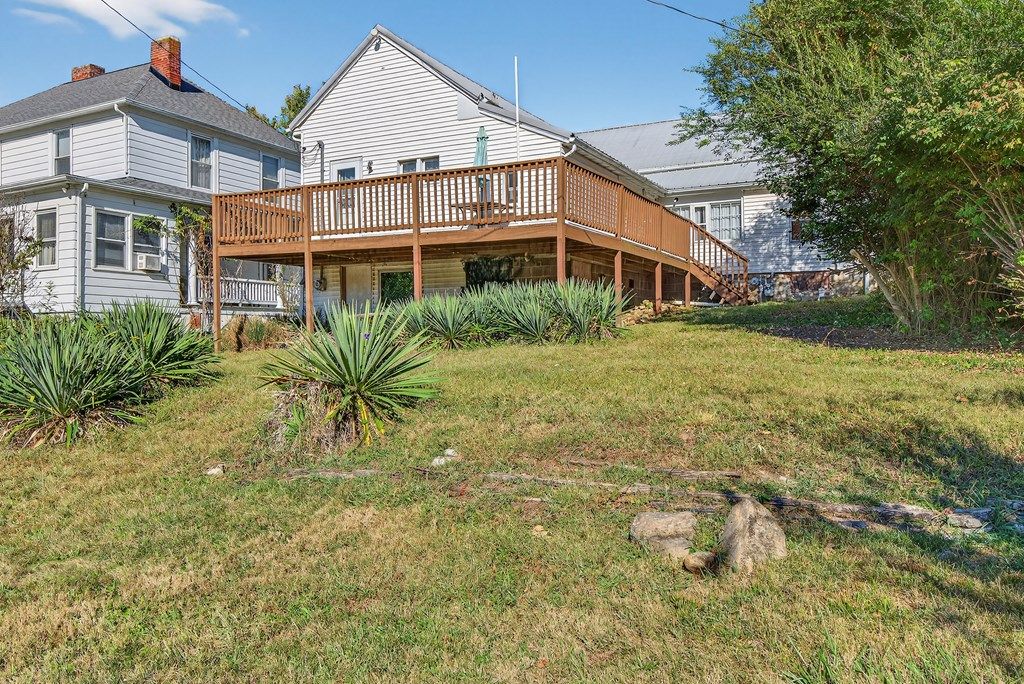 Photo of 244 W Main St, Marion, VA 24354 (MLS # 103653)