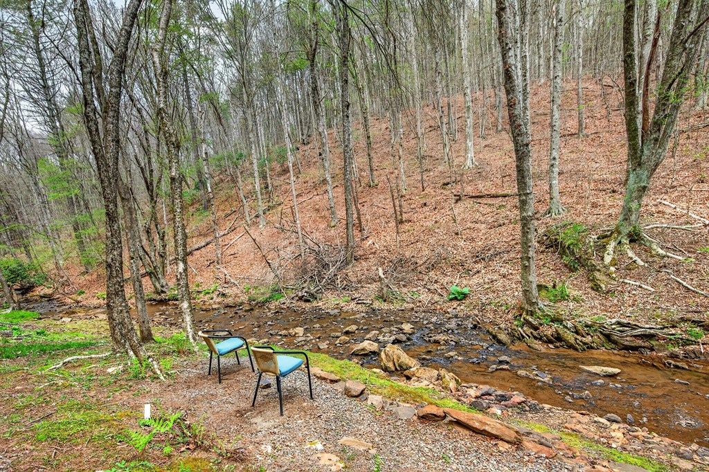 Photo of 255 Bella Hills Ln, Hillsville, VA 24343 (MLS # 109763)