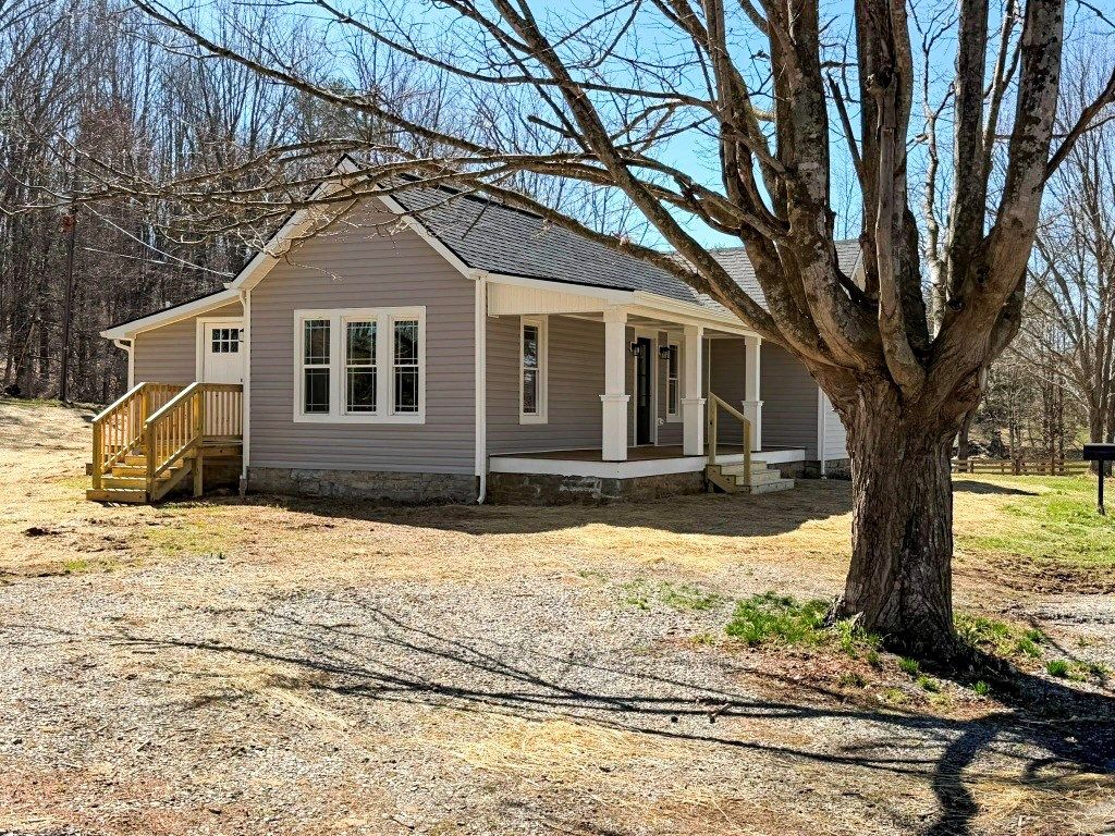 Photo of 803 Glade Road, Wytheville, VA 24382 (MLS # 109129)