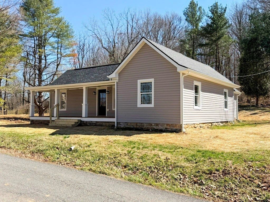 Photo of 803 Glade Road, Wytheville, VA 24382 (MLS # 109129)