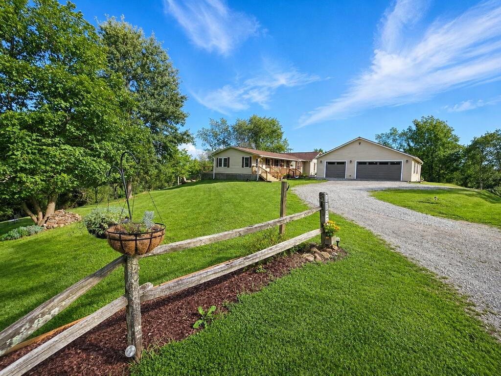Photo of 1149 Churchview Ln, Fries, VA 24330 (MLS # 111544)