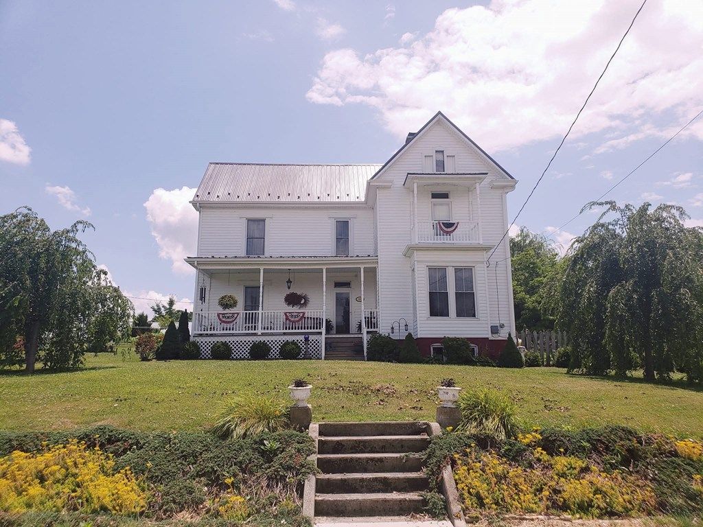 Photo of 109 Parsonage Avenue, Rural Retreat, VA 24368 (MLS # 105831)