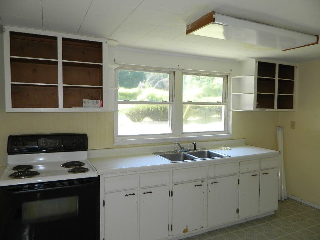 Photo of 1308 Scratch Gravel Road, Marion, VA 24354 (MLS # 111284)