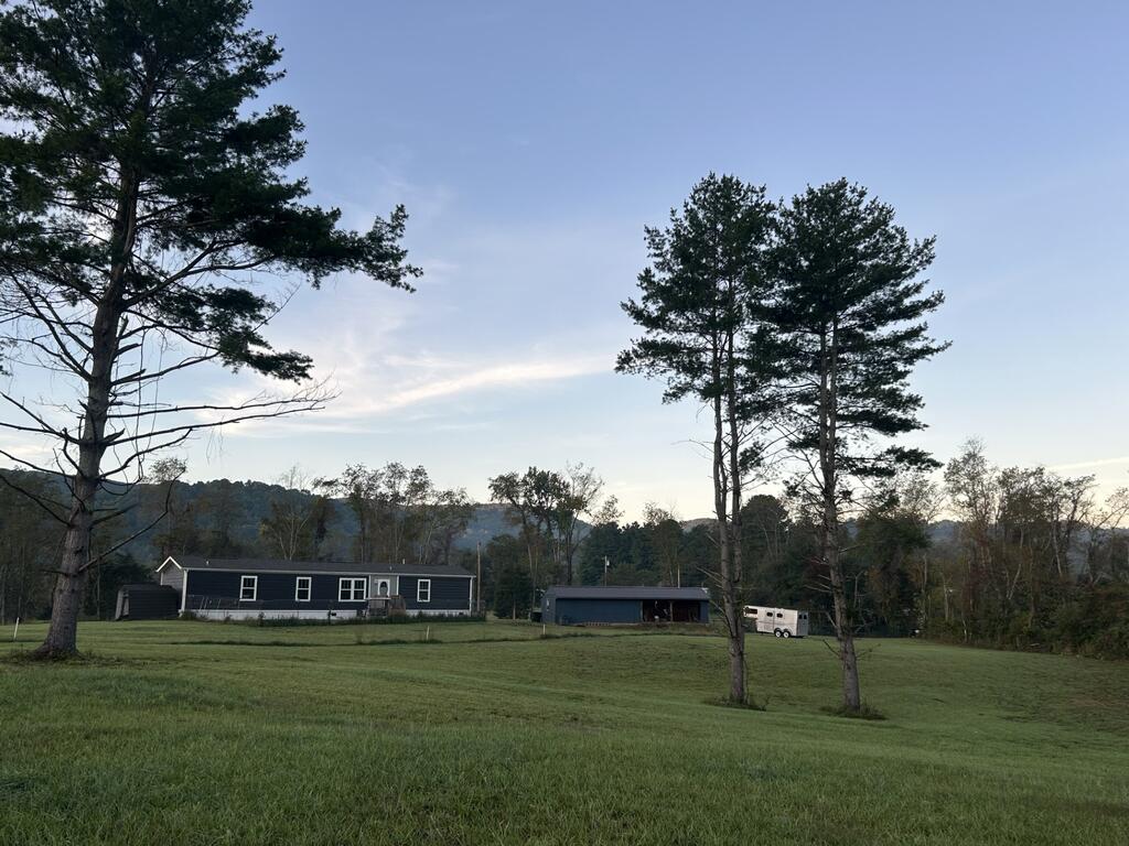 Photo of 9950 Ivanhoe Rd, Ivanhoe, VA 24350 (MLS # 112152)