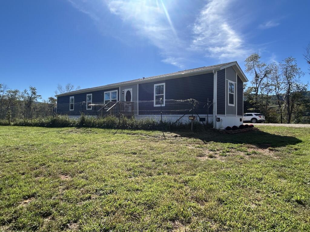Photo of 9950 Ivanhoe Rd, Ivanhoe, VA 24350 (MLS # 112152)