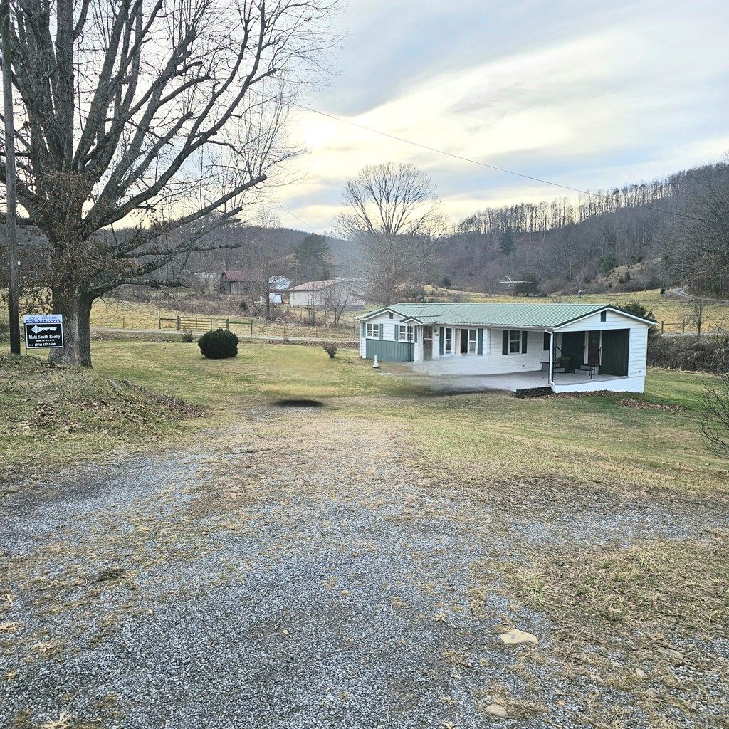 Photo of 23136 Sweet Hollow Road, Abingdon, VA 24211 (MLS # 104576)