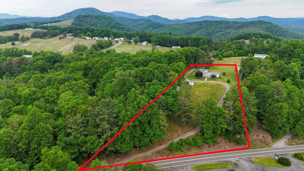 Photo of 3137 Ivanhoe Road, Fries, VA 24330 (MLS # 110236)