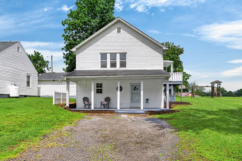 Photo of 417 Staley St, Marion, VA 24354 (MLS # 111176)