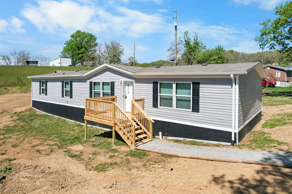 Photo of 22002 Neal Rd, Abingdon, VA 24211 (MLS # 109657)