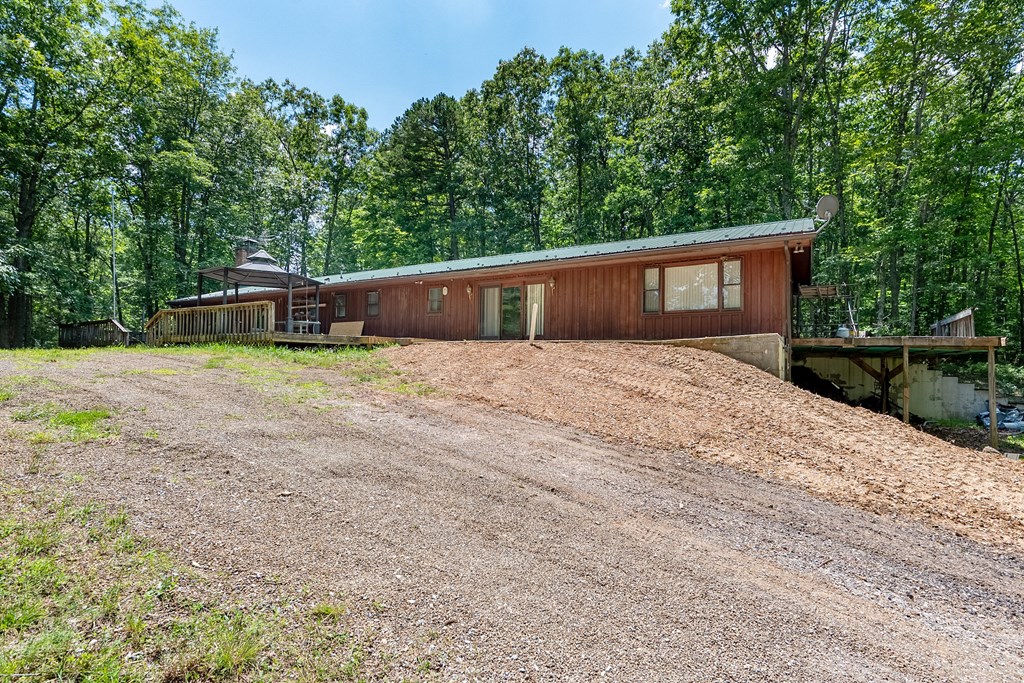 Wytheville, Virginia 24382, United States, 3 Bedrooms Bedrooms, ,4 BathroomsBathrooms,Residential,Active,182162