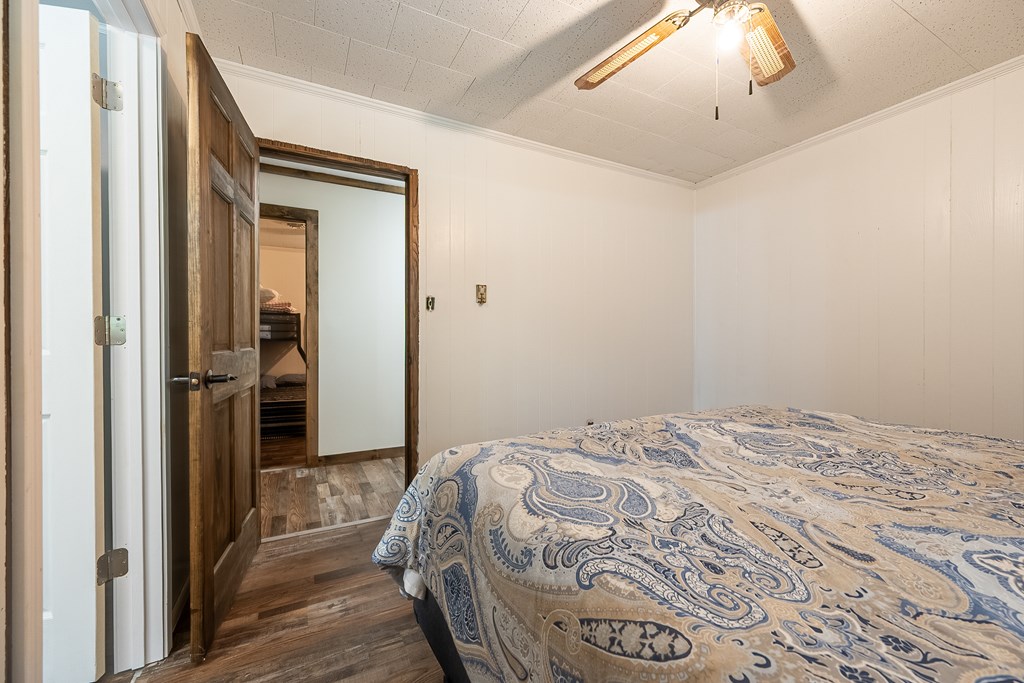 Wytheville, Virginia 24382, United States, 3 Bedrooms Bedrooms, ,4 BathroomsBathrooms,Residential,Active,182162