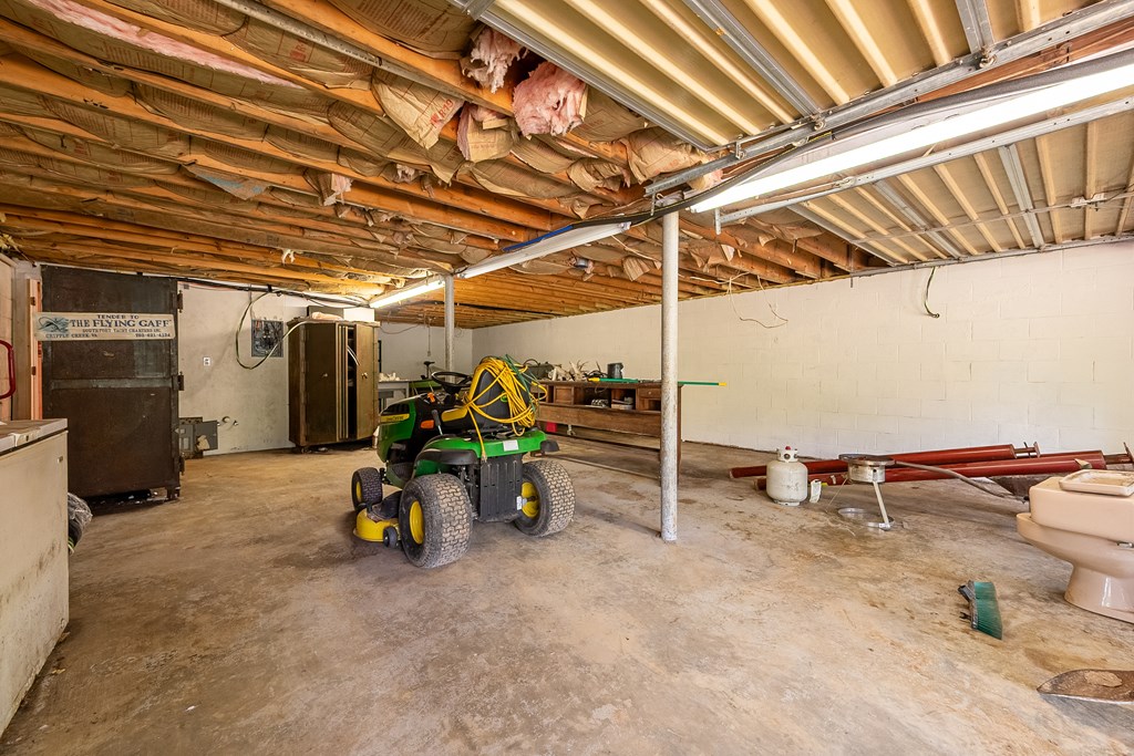 Wytheville, Virginia 24382, United States, 3 Bedrooms Bedrooms, ,4 BathroomsBathrooms,Residential,Active,182162